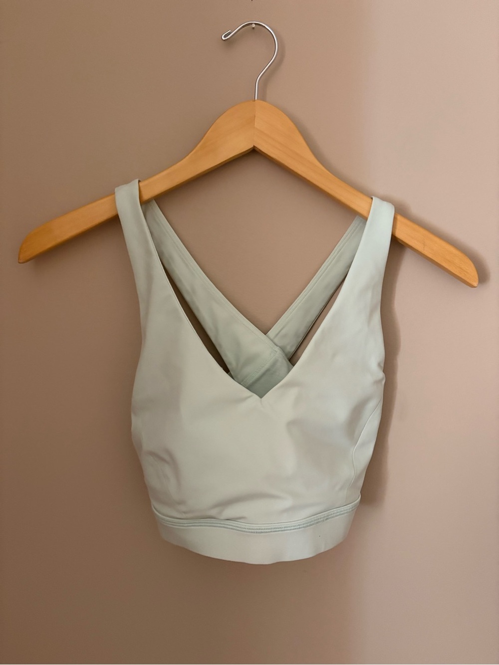 Lululemon Pale Mint Cross-Back Sports Bra Top Sz6 NWOTs - Picture 2 of 5